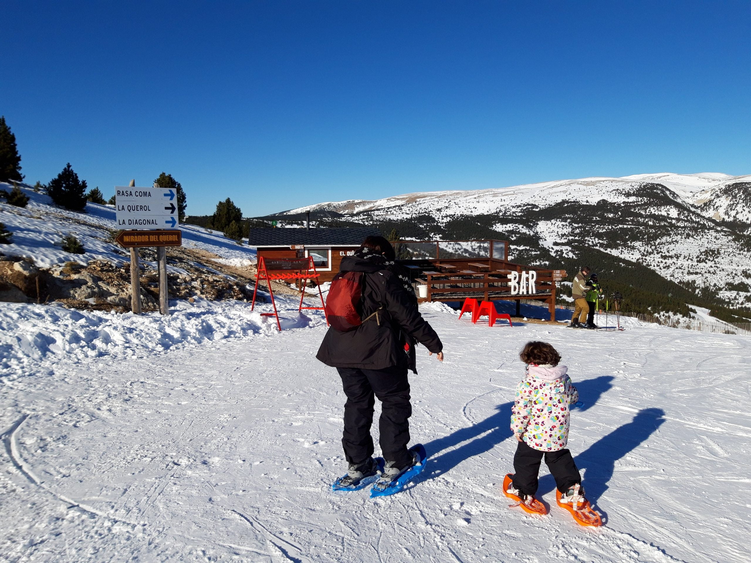 Hacer raquetas de nieve con niños: supertruco! Trineo+Arnés+ superpapas