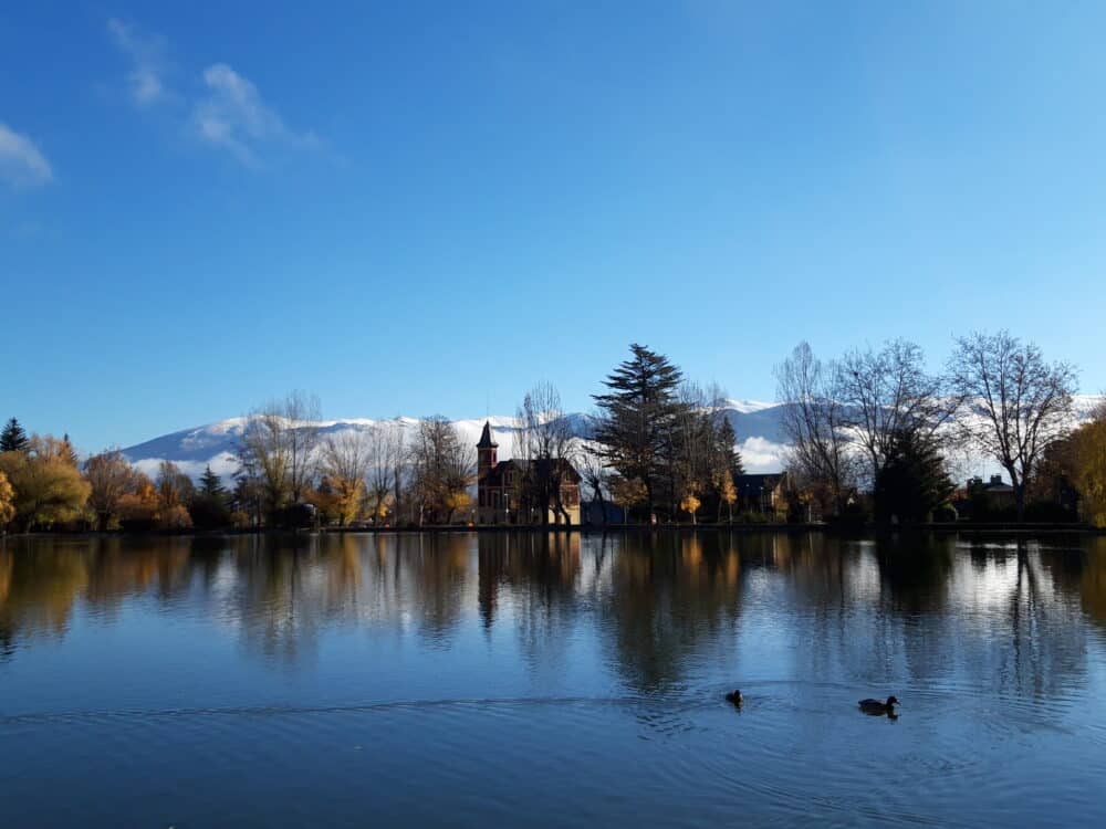 Cerdanya en autocaravana. Paisaje del Lago de Puigcerdà