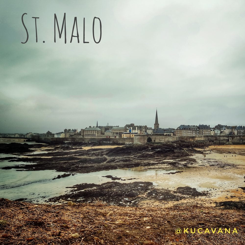 Saint-Malo, Bretaña Francesa vista desde la Isla Gran de Ré