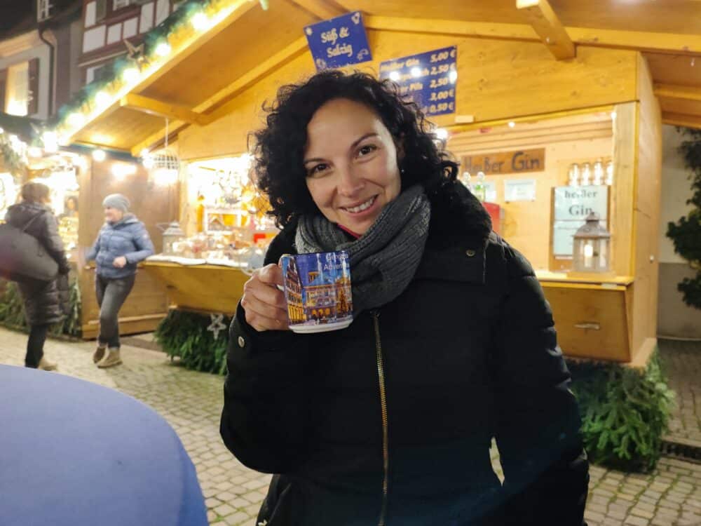 En el mercadillo navideño de Gengenbach, tomando Glühwein, vino caliente