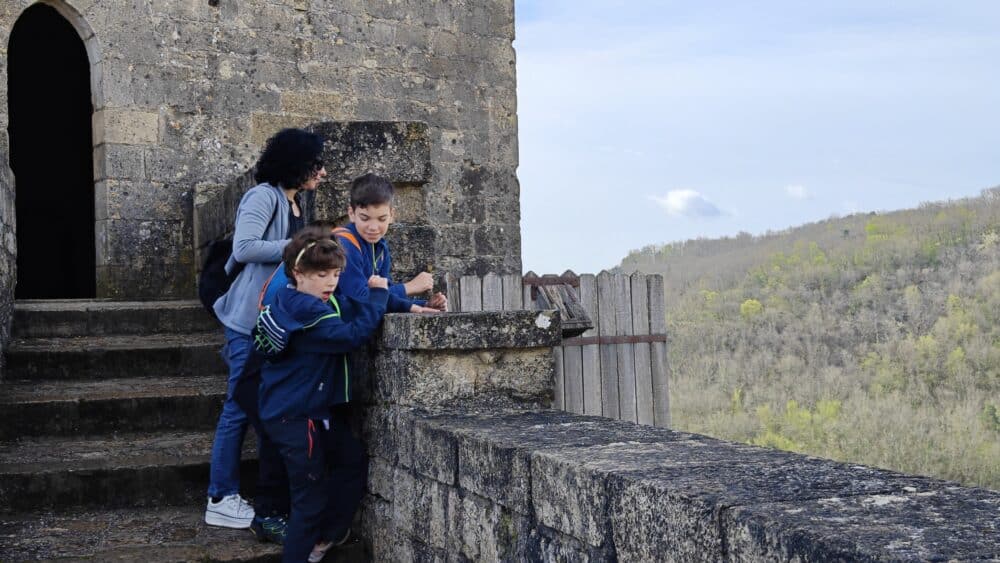 Avistando el Valle del río Dodoña desde el Castillo de Castelnaud-la-Chapelle, en nuestra etapa 3 de nuesstra ruta