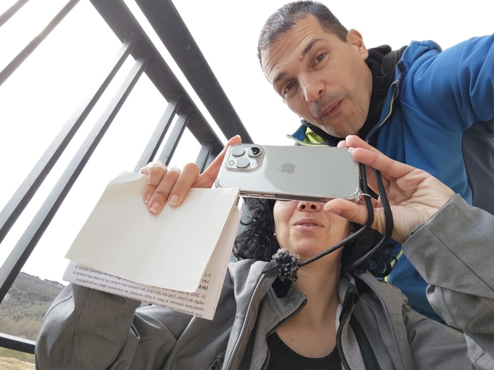 En el aeropuerto de Calgary al llegar a Canadá activando la tarjeta de Holafly para tener internet desde el minuto 1