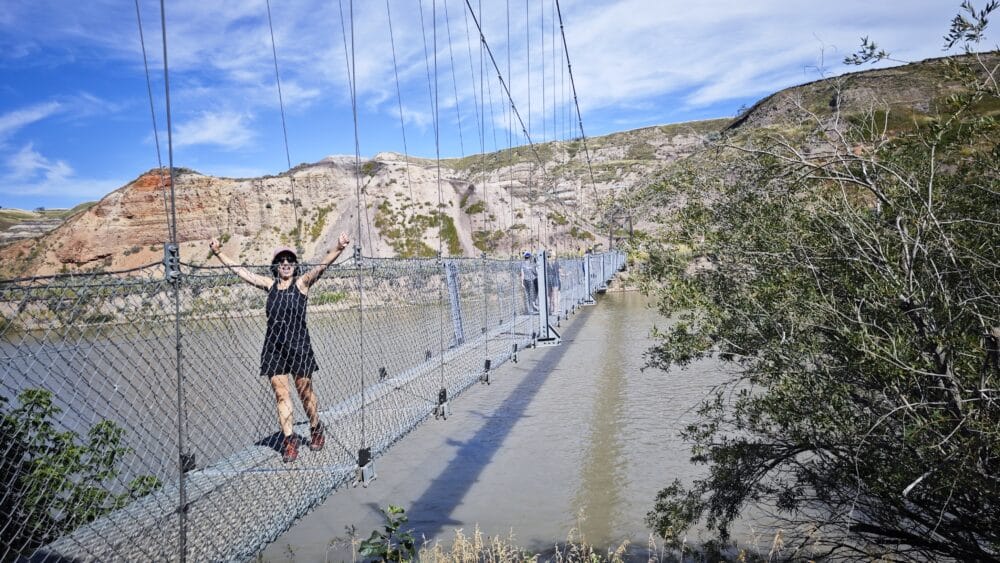 Desde un puente colgante, disfrutando de actividades muy chulas y gratuitas en Canadá