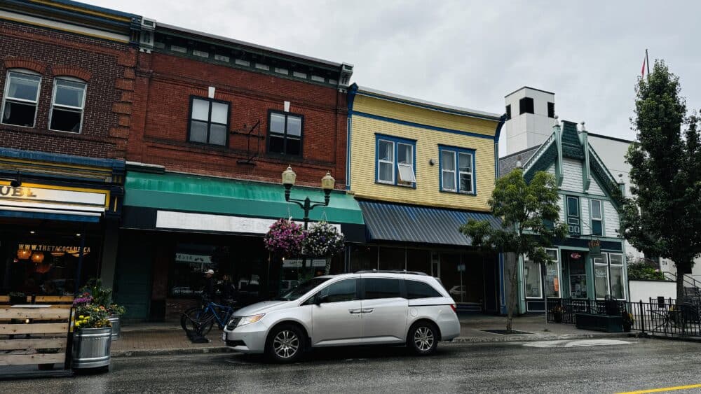 Casas, restaurantes y tiendas del centro de Revelstoke, Downtown