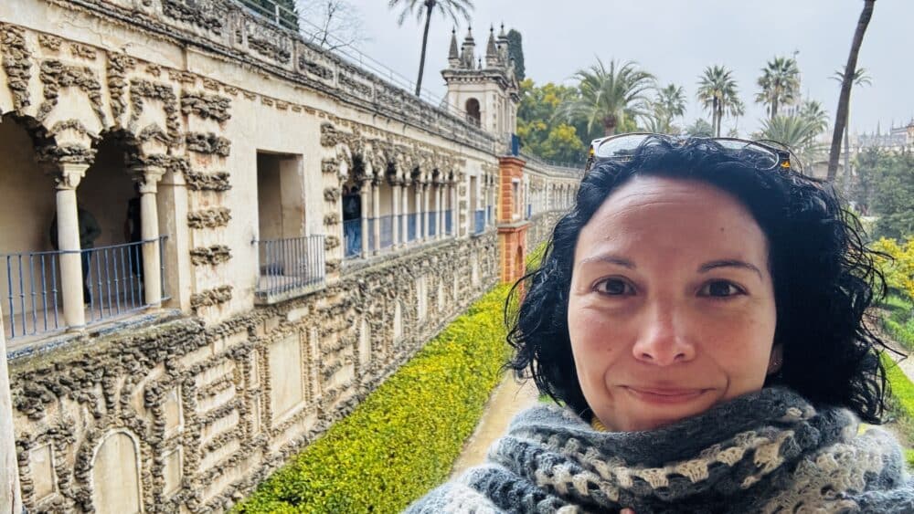 En los jardines del Alcázar Real de Sevilla haciéndome un selfie